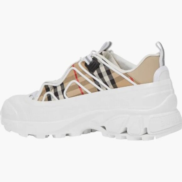 ⭐️⭐️⭐️SOLD⭐️⭐️⭐️MINT! Burberry Arthur Vintage Check & Leather Sneakers - Picture 4 of 17